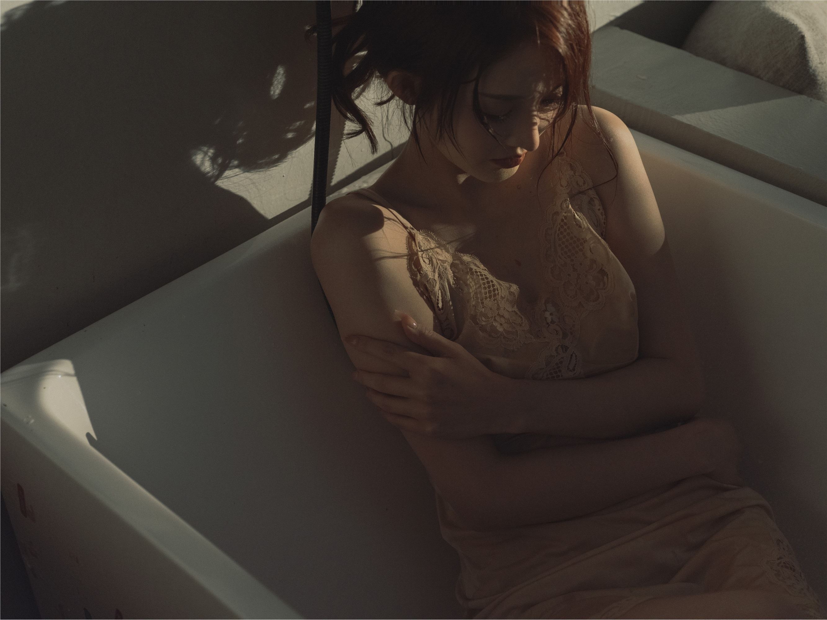 YITUYU艺图语 2025.01.15 转身离别 文文子